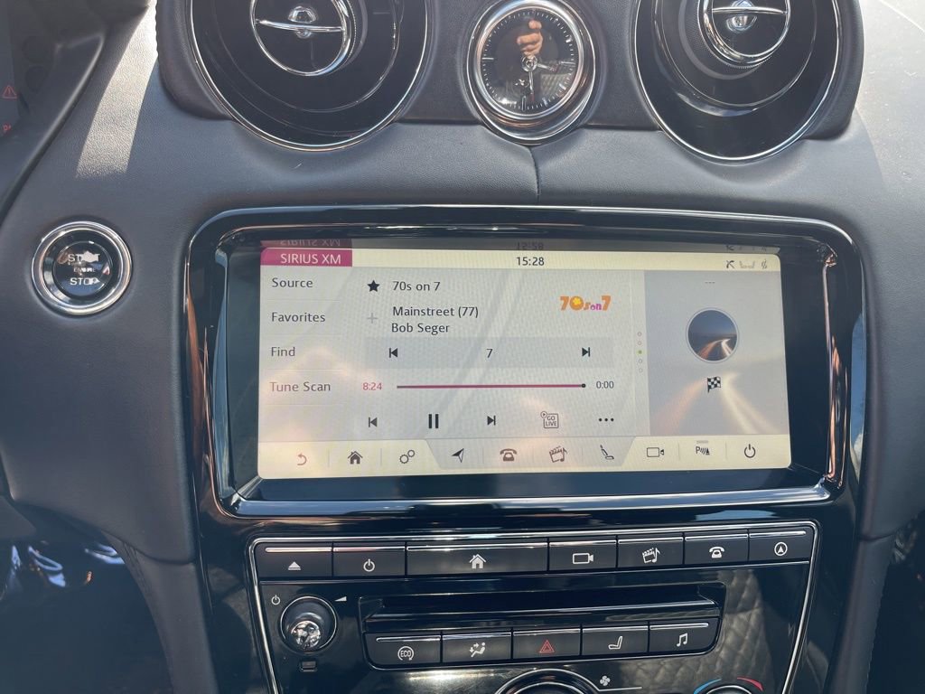 Used 2019 Jaguar XJ AWD image 14