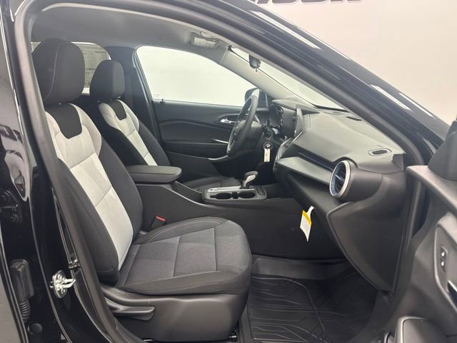 New 2026 Chevrolet Trax LS w/ LS Convenience Package FWD image 27