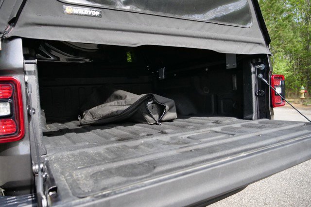 Used 2023 Jeep Gladiator Rubicon w/ LED Lighting Group image 34