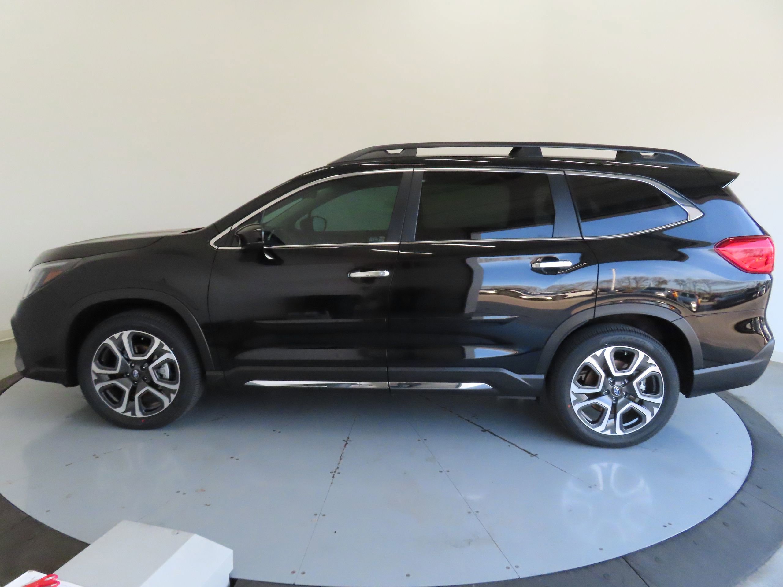 New 2026 Subaru Ascent Touring AWD/4WD image 7