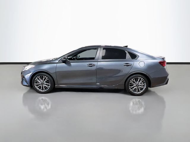 Certified 2023 Kia Forte GT-Line FWD image 4