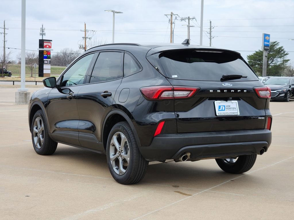Used 2025 Ford Escape ST-Line image 6