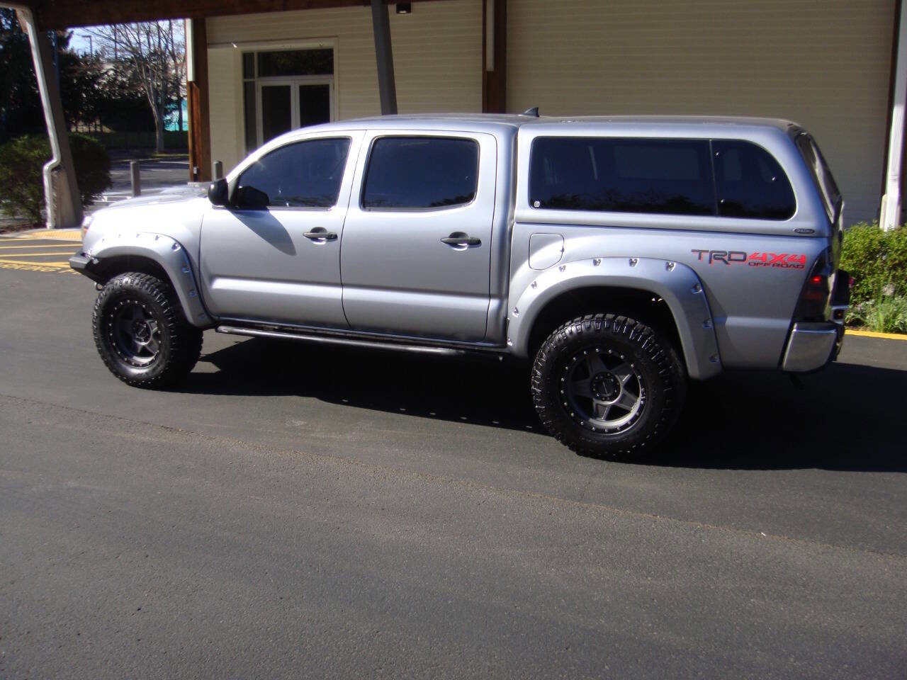 Used 2015 Toyota Tacoma 4x4 Double Cab w/ TRD Off-Road Package image 8