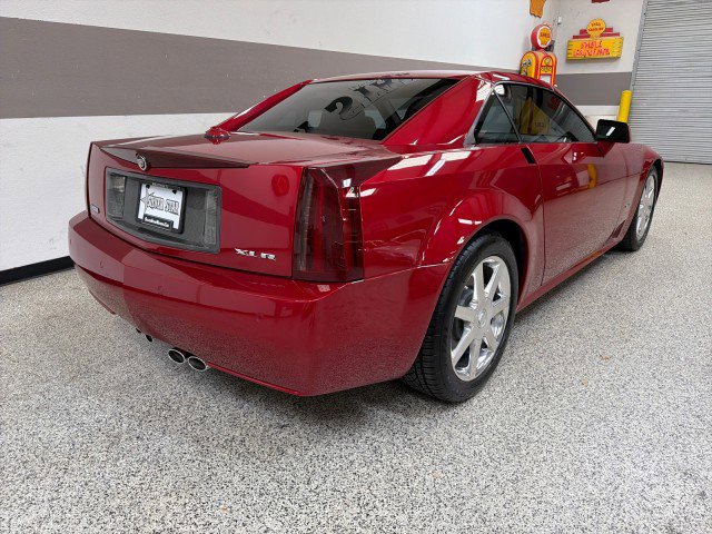 Used 2004 Cadillac XLR image 29