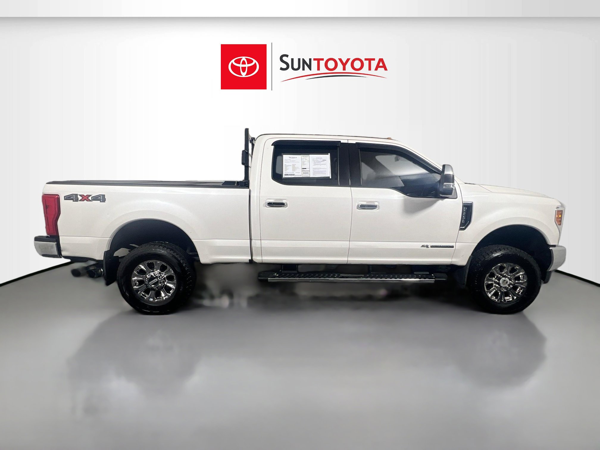 Used 2018 Ford F250 Lariat w/ Lariat Ultimate Package image 2