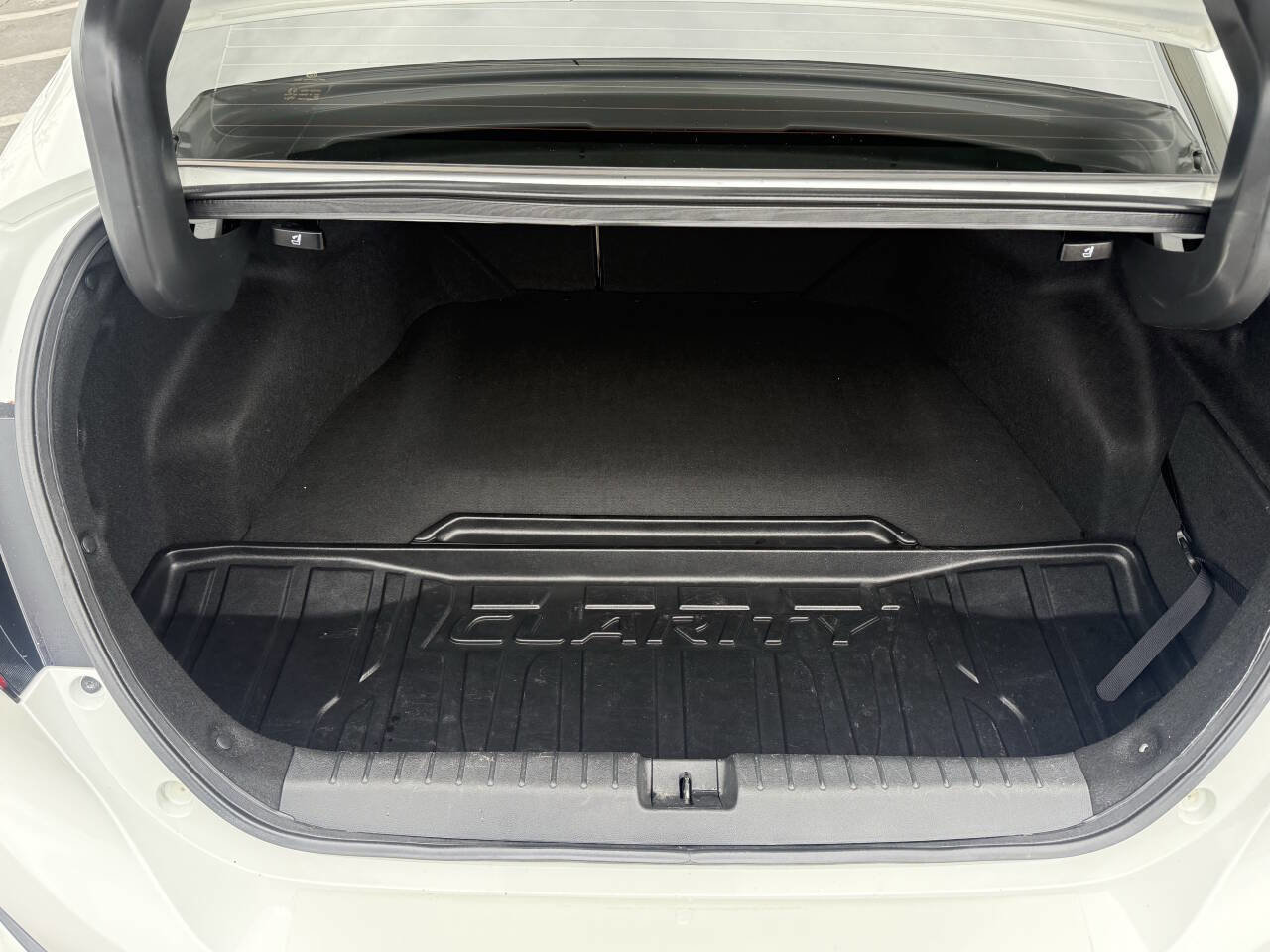 Used 2019 Honda Clarity Touring image 16