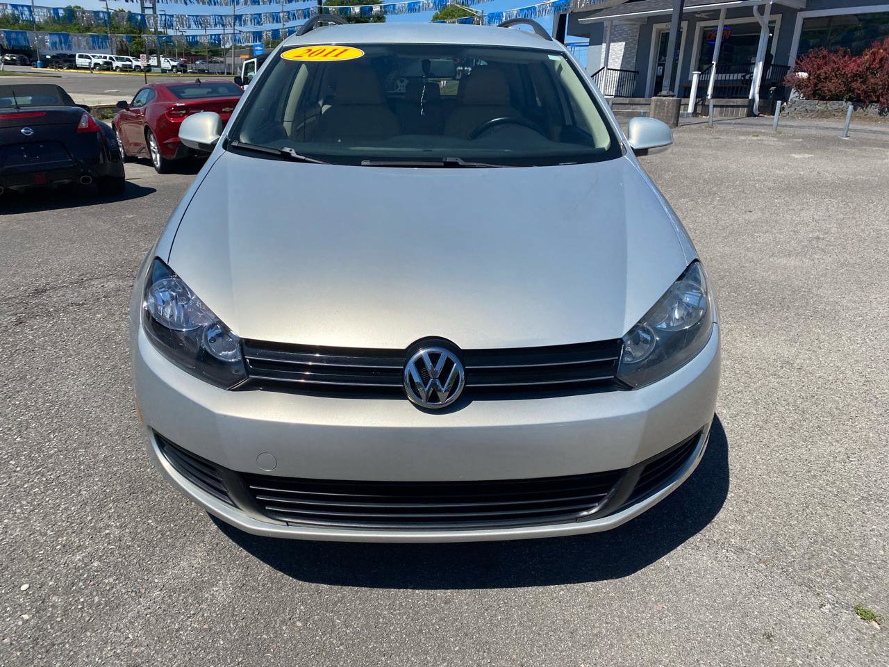 Used 2011 Volkswagen Jetta TDI FWD image 2