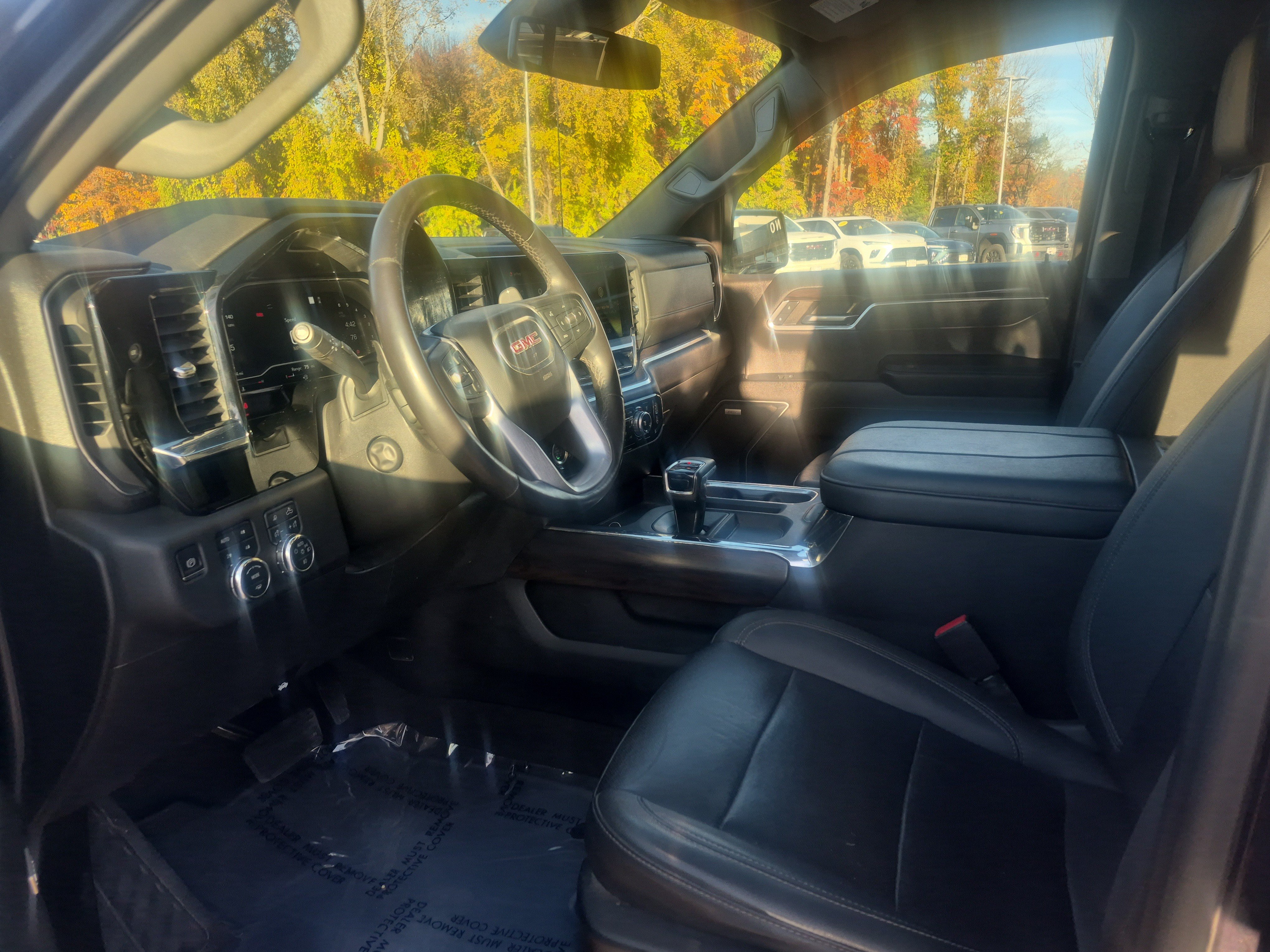 Used 2023 GMC Sierra 1500 SLT w/ SLT Convenience Package AWD/4WD image 8