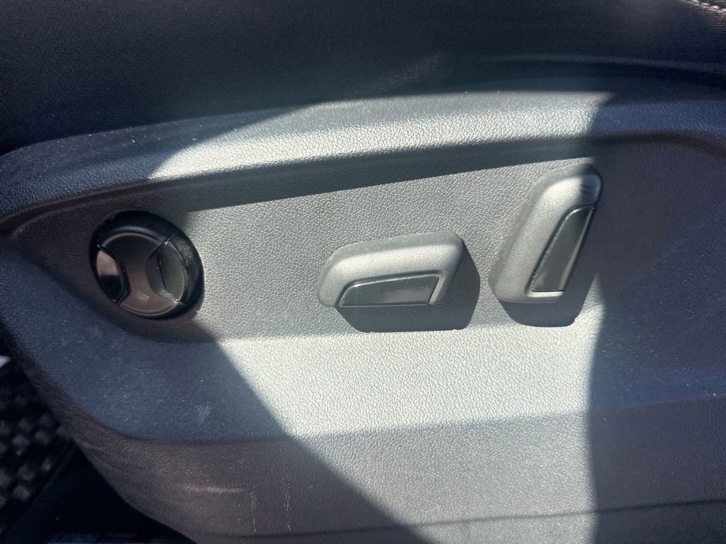 Used 2021 Volkswagen Atlas SE image 35