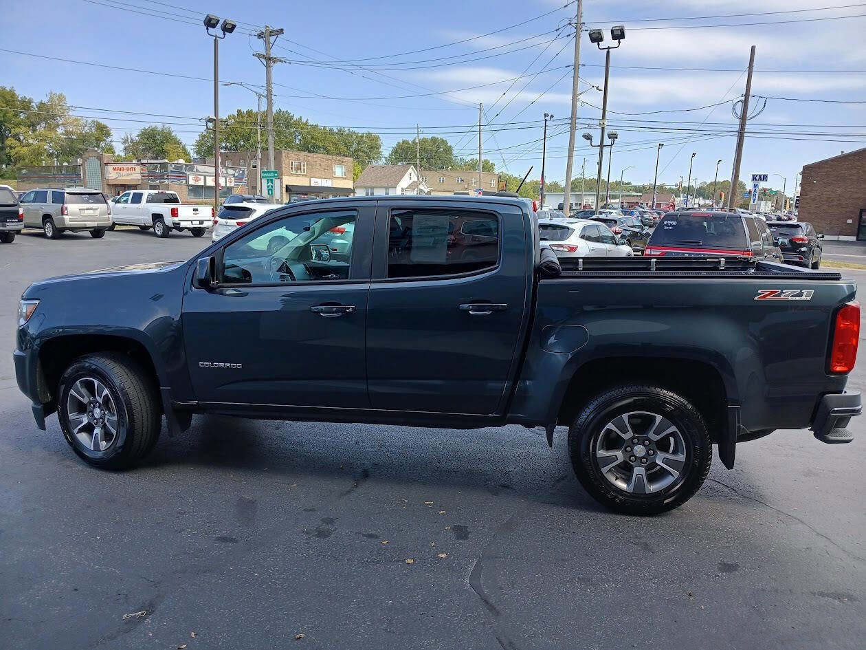 Used 2017 Chevrolet Colorado Z71 image 2