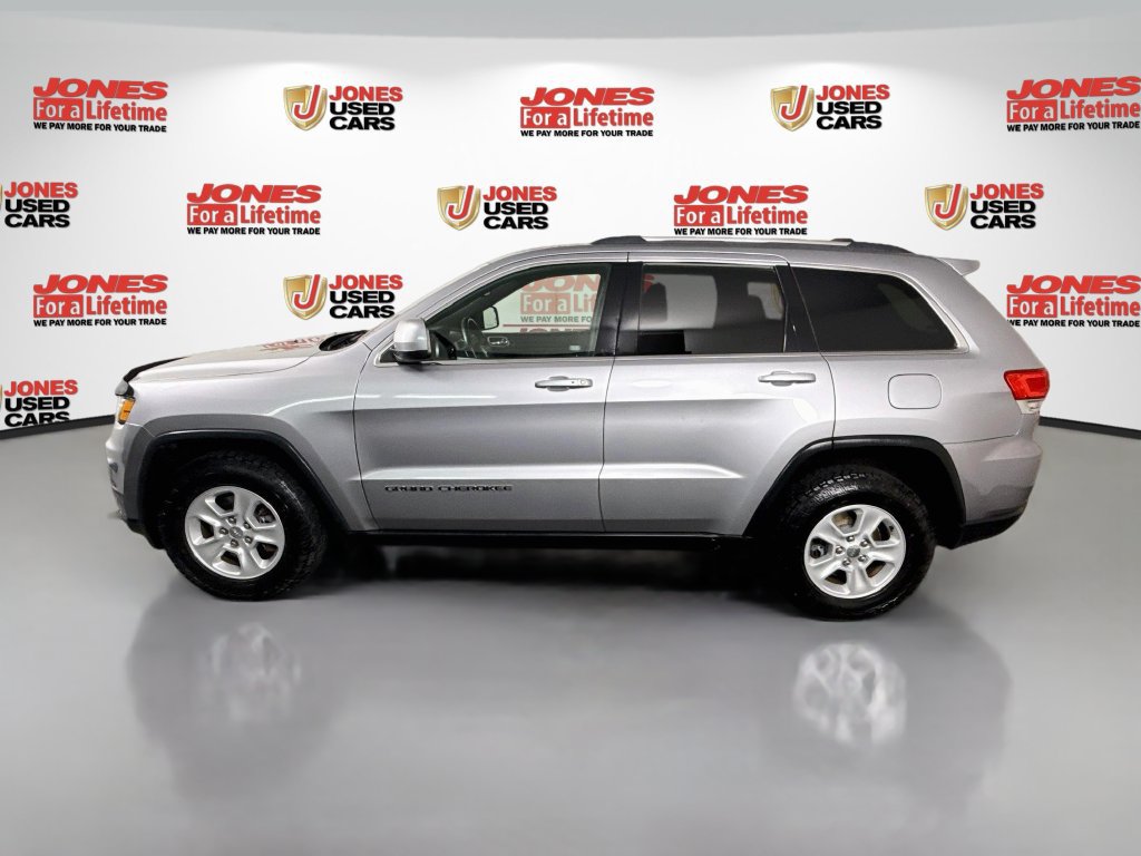 Used 2017 Jeep Grand Cherokee Laredo w/ Quick Order Package 23E AWD/4WD image 13
