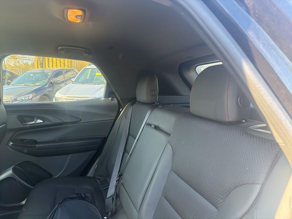 Used 2023 Chevrolet TrailBlazer RS w/ Convenience Package image 14