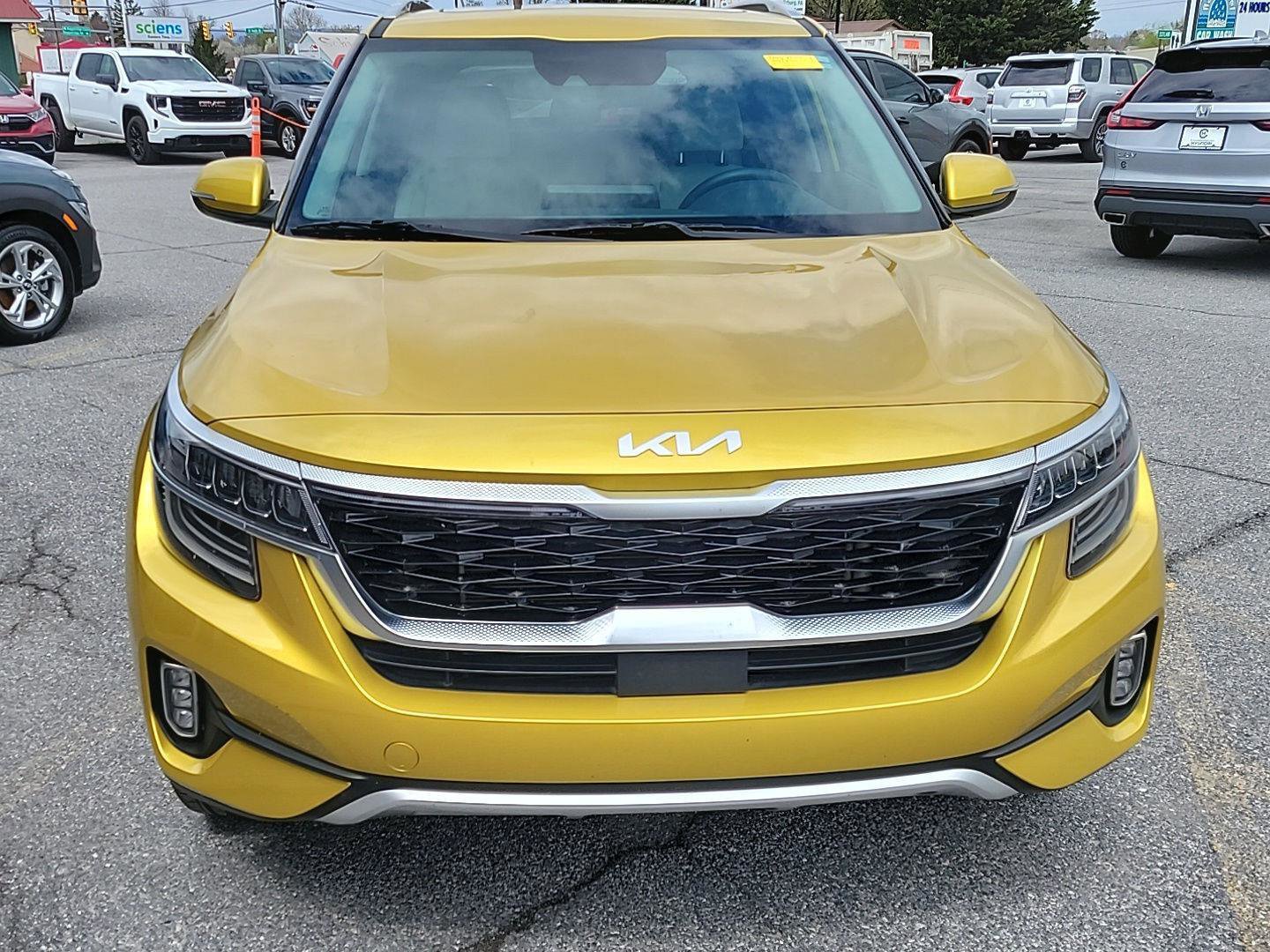 Used 2023 Kia Seltos SX w/ SX Sunroof Package image 8