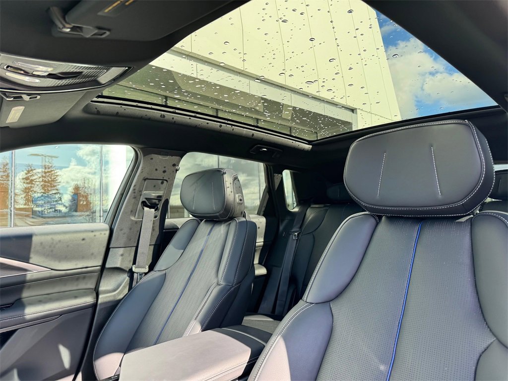 Used 2025 Cadillac Lyriq Sport image 19