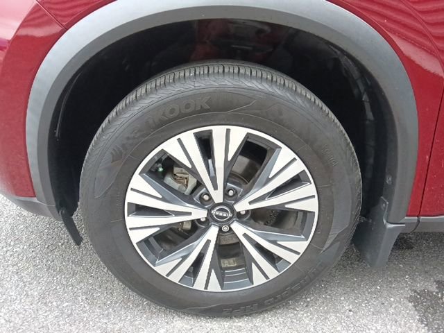 Used 2023 Nissan Rogue SV image 10