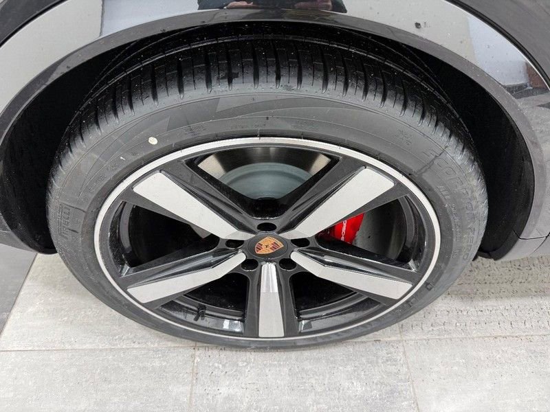 New 2026 Porsche Cayenne S image 8