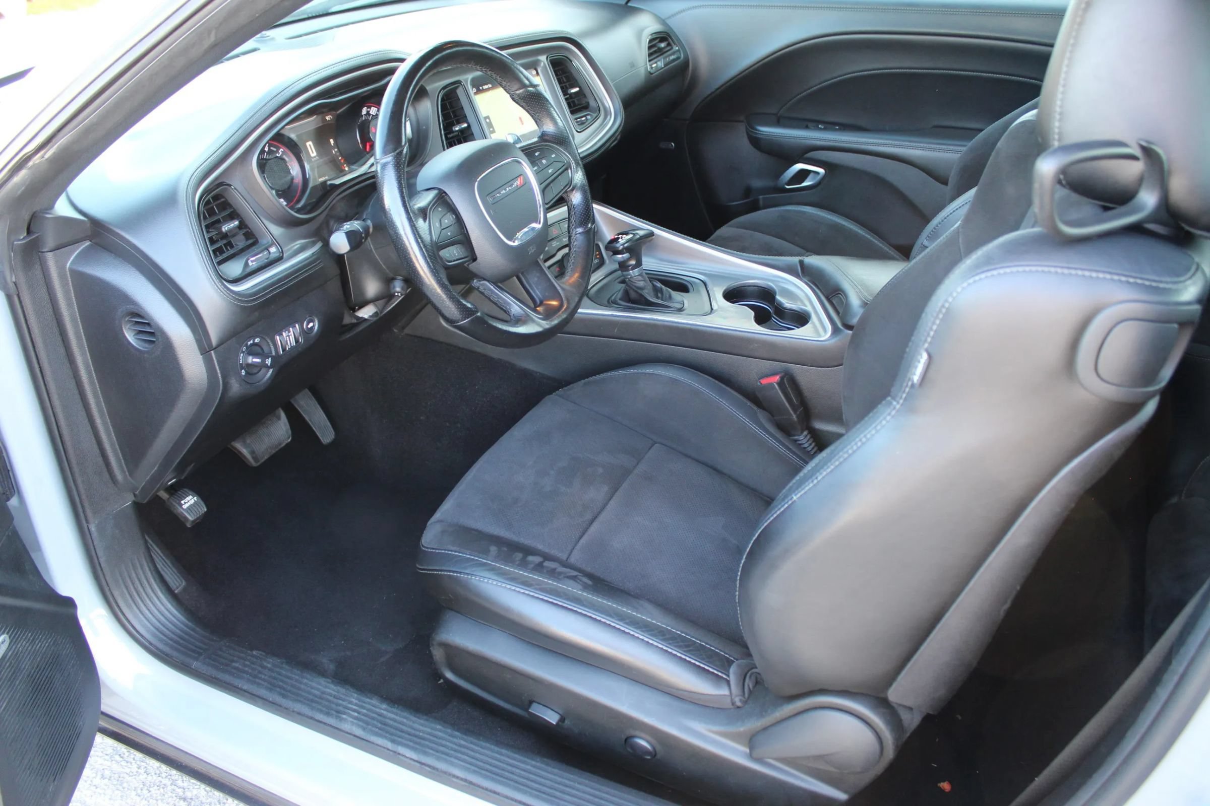 Used 2022 Dodge Challenger R/T w/ Plus Package RWD image 11