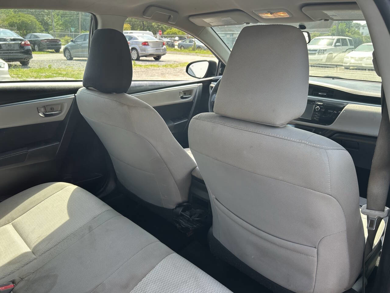 Used 2015 Toyota Corolla LE image 26