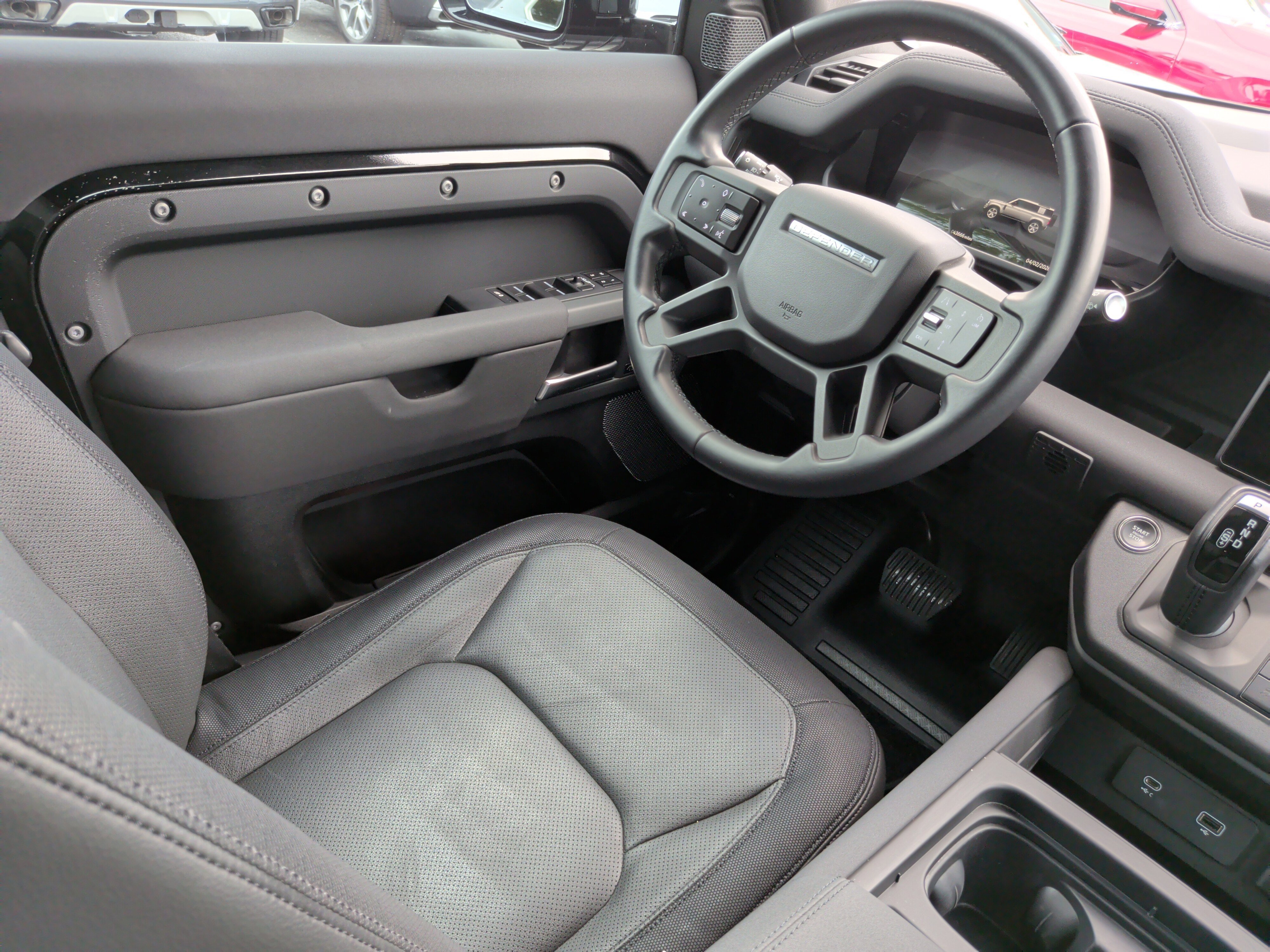 Used 2023 Land Rover Defender 110 X-Dynamic SE image 36