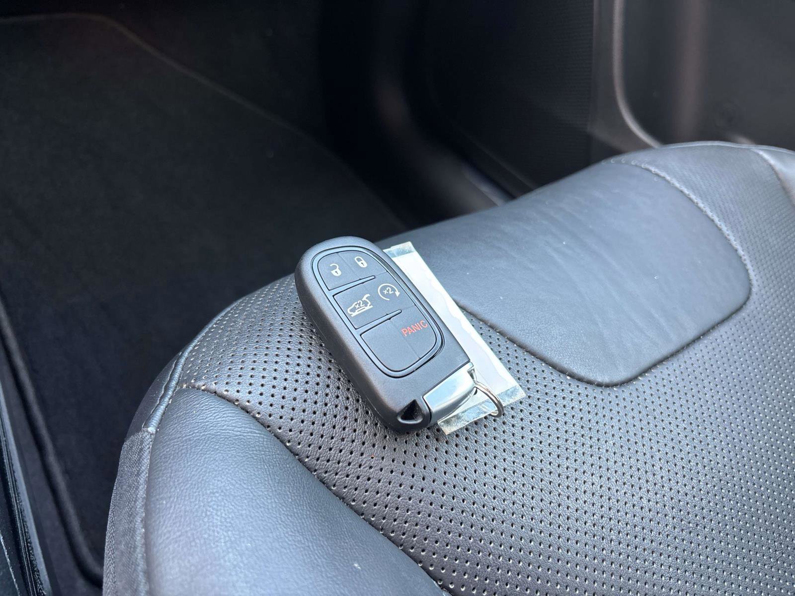 Used 2020 Jeep Cherokee High Altitude image 24