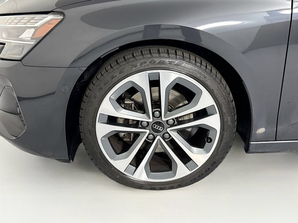 Used 2025 Audi A3 2.0T Premium Plus w/ Premium Plus Package AWD/4WD image 31