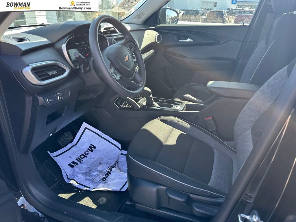 Used 2023 Chevrolet TrailBlazer LS image 12
