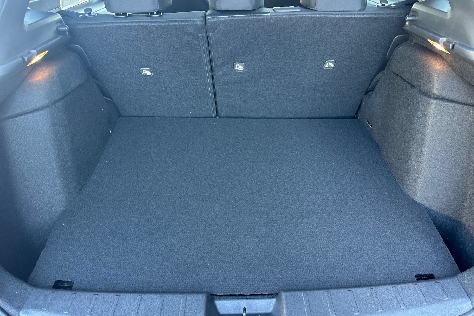 New 2026 Nissan Kicks SV AWD/4WD image 17