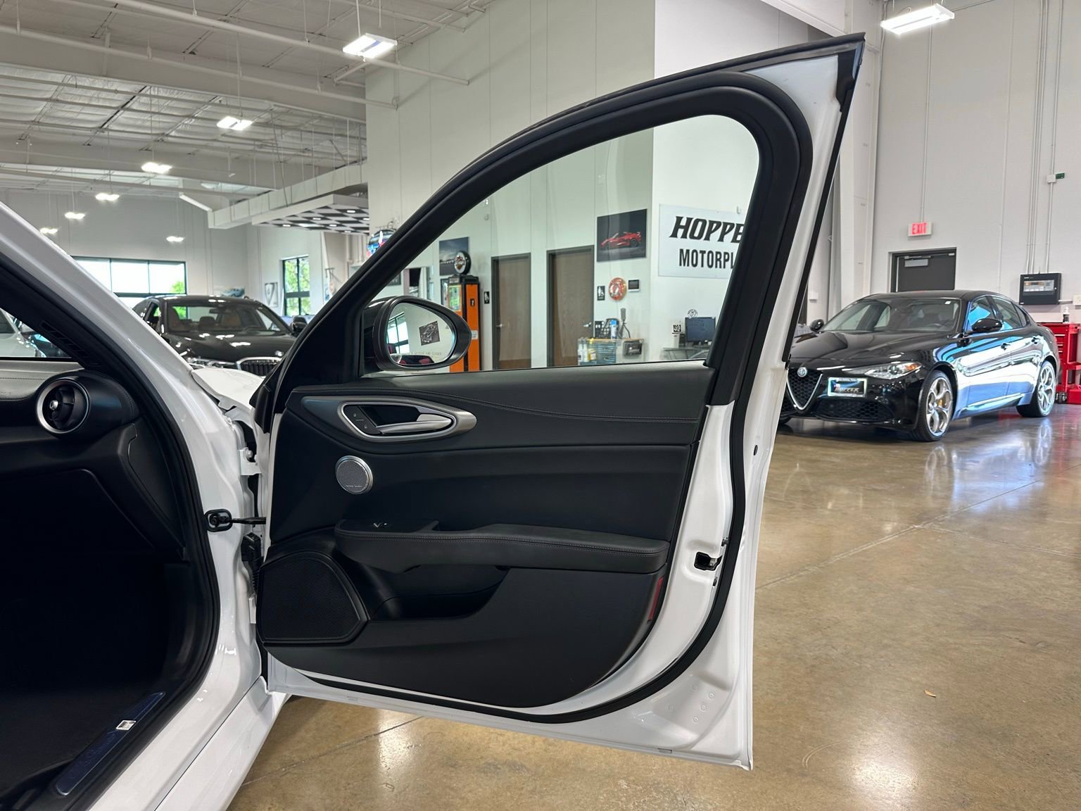 Used 2024 Alfa Romeo Giulia Veloce image 40