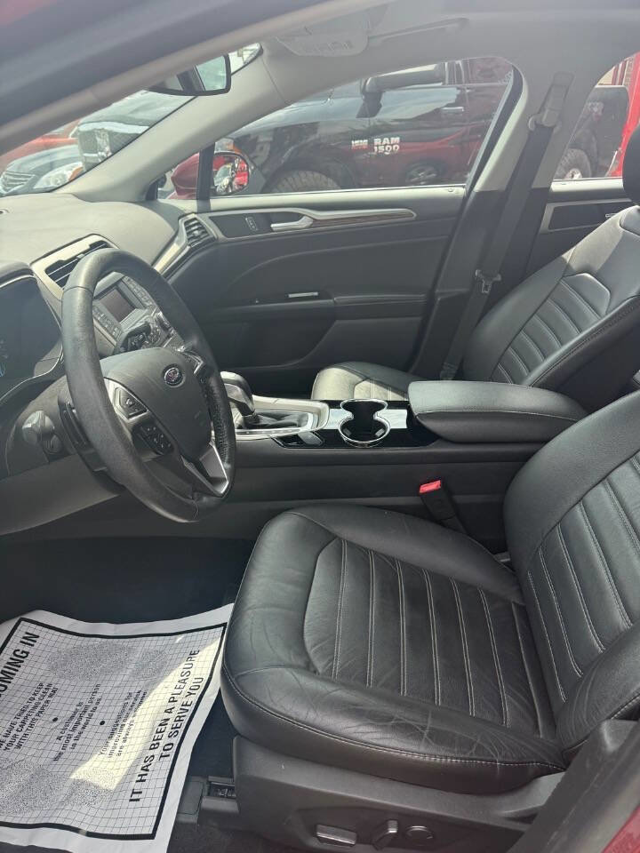 Used 2015 Ford Fusion SE w/ Equipment Group 202A AWD/4WD image 15