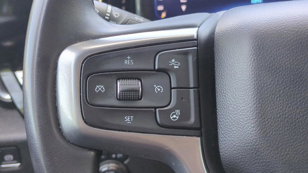 Used 2025 Chevrolet Silverado 1500 LT RWD image 19