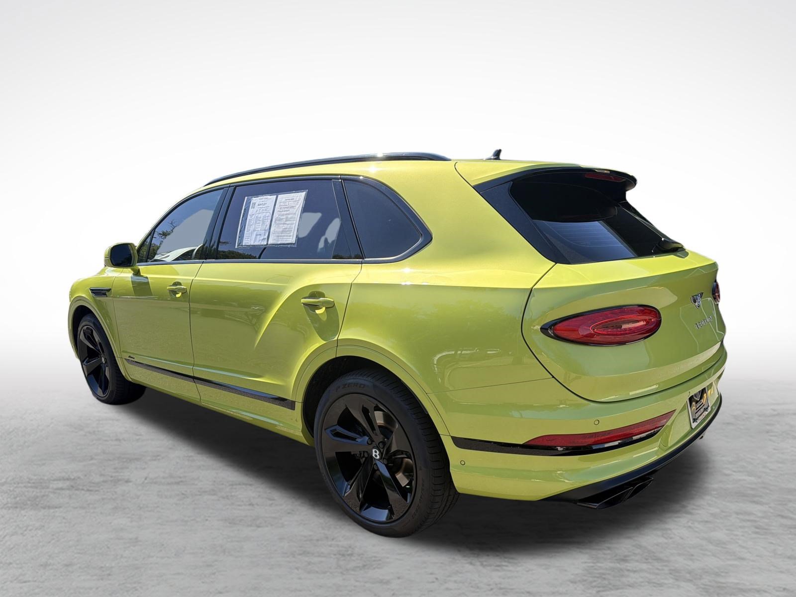 Used 2023 Bentley Bentayga Extended Wheelbase AWD/4WD image 3