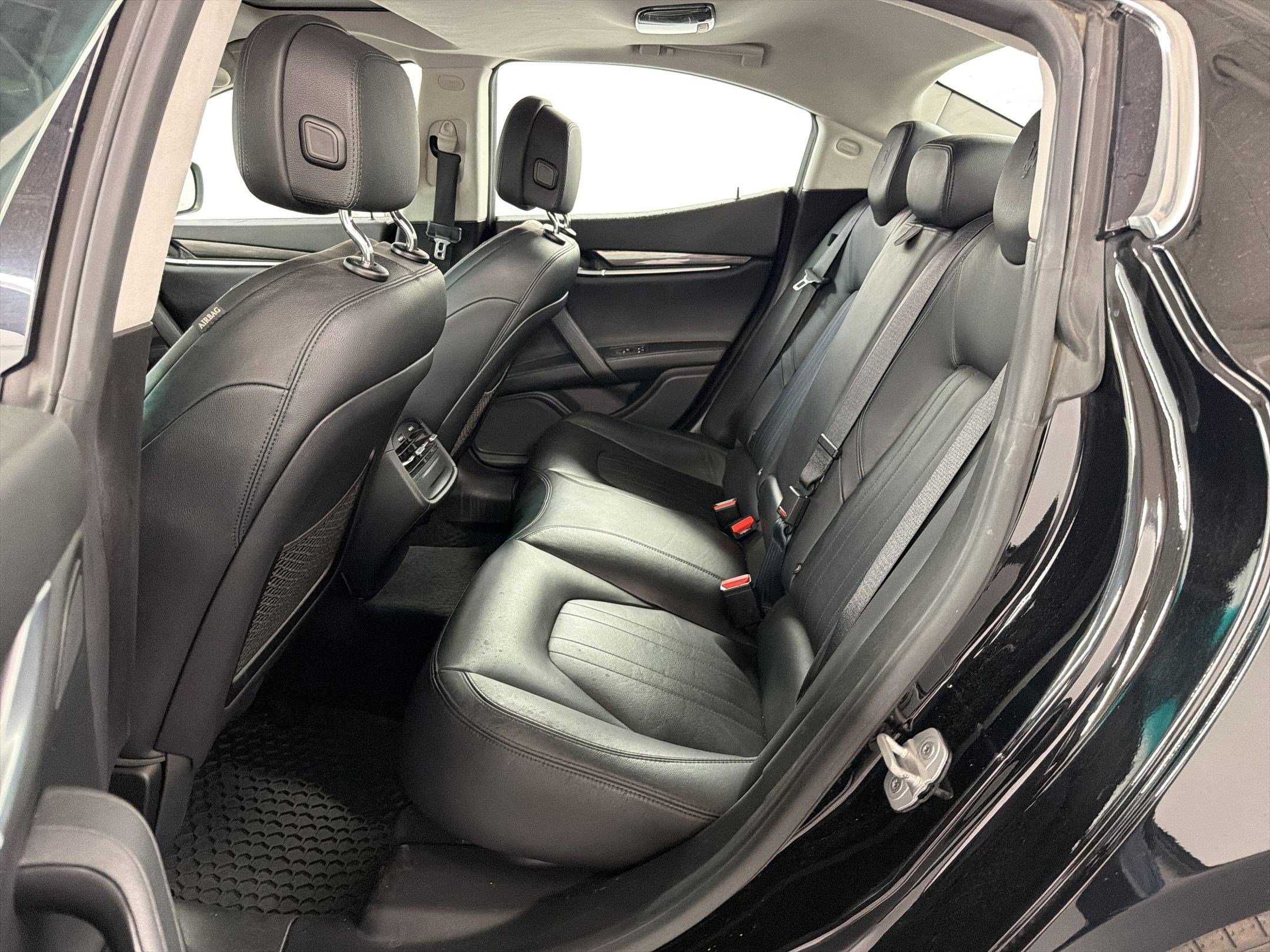 Used 2015 Maserati Ghibli image 15