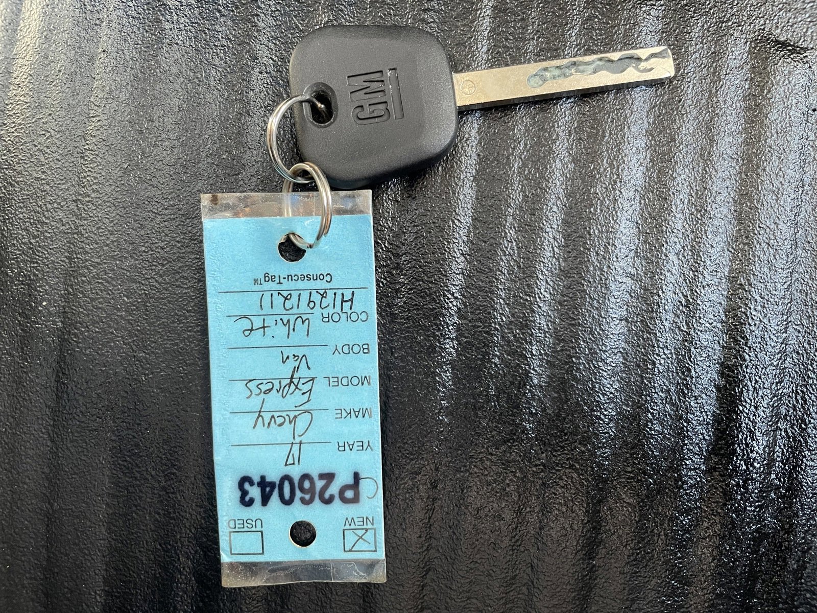 Used 2017 Chevrolet Express 2500 image 15