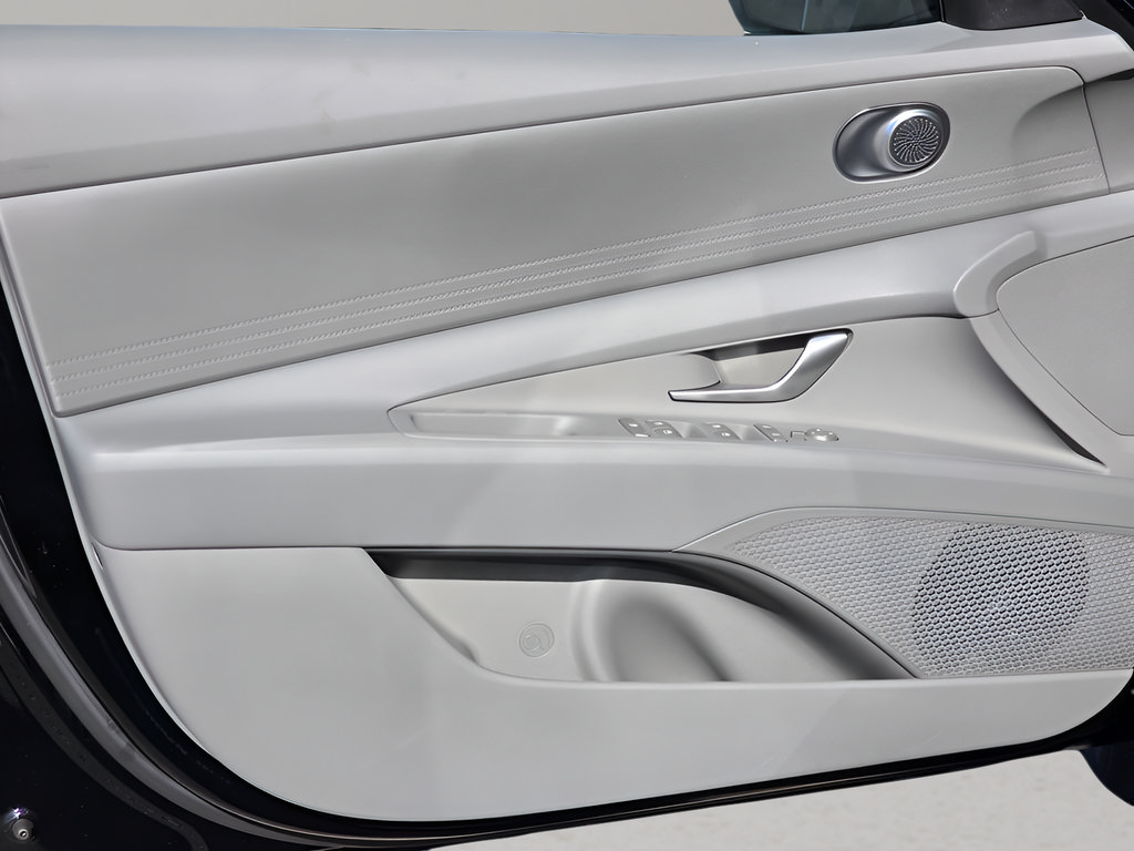 New 2026 Hyundai Elantra SE FWD image 12