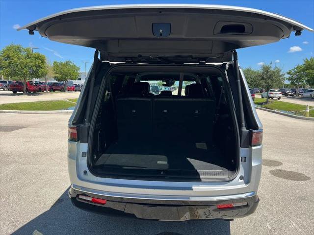 Certified 2024 Jeep Wagoneer L Series III w/ Flexible Seating Group AWD/4WD image 23