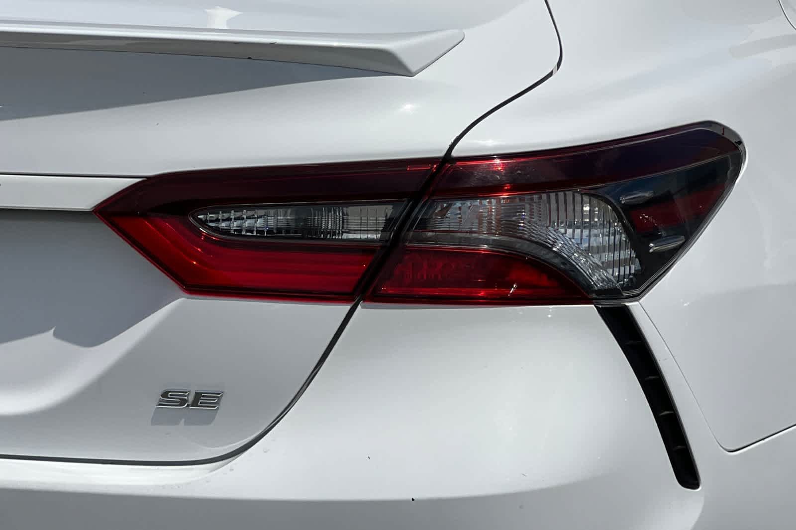 Used 2021 Toyota Camry SE FWD image 29