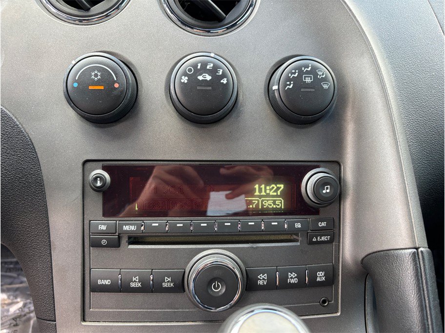 Used 2007 Pontiac Solstice Convertible w/ Preferred Package RWD image 19