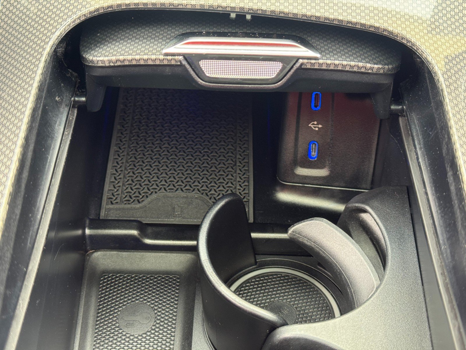 Used 2024 Mercedes-Benz GLC 43 AMG 4MATIC image 38