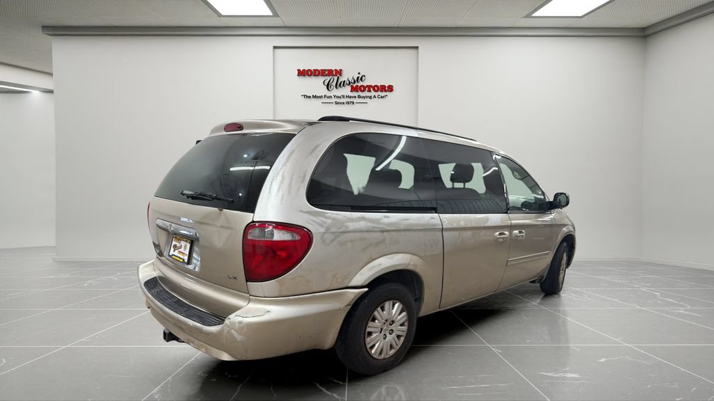 Used 2007 Chrysler Town & Country LX w/ Popular Equipment Group II FWD image 5