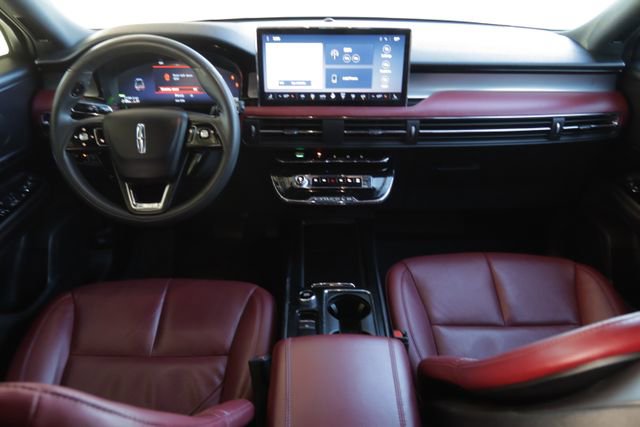 Used 2024 Lincoln Corsair Grand Touring image 25