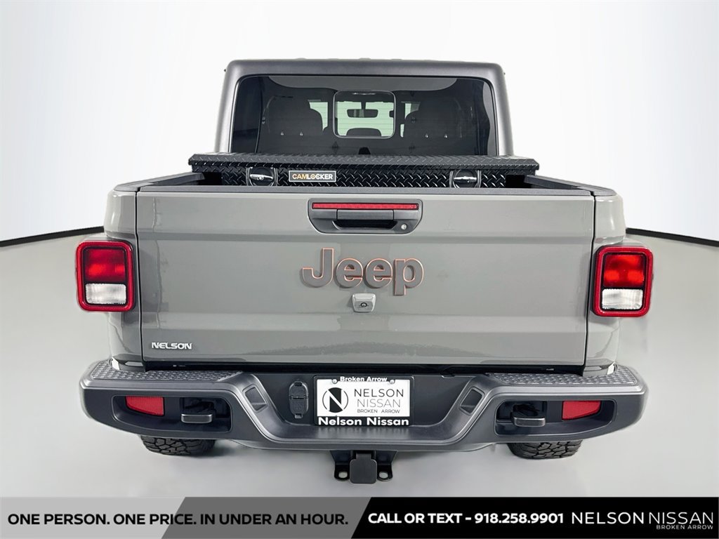 Used 2023 Jeep Gladiator Mojave w/ Cold Weather Group AWD/4WD image 6