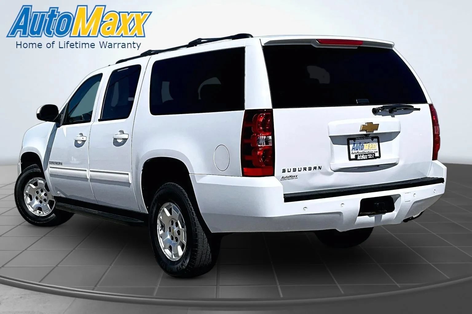 Used 2014 Chevrolet Suburban LS AWD/4WD image 5