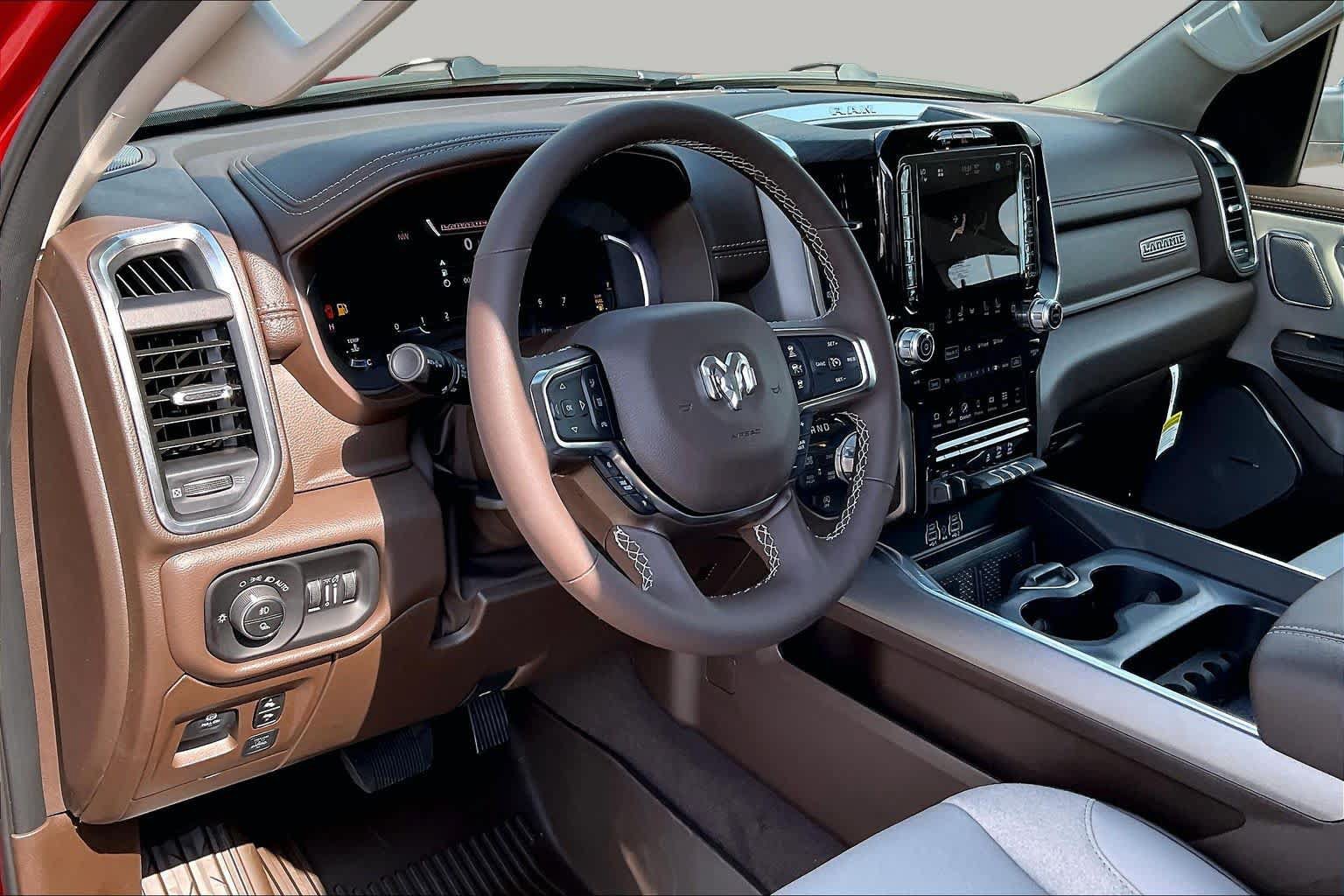 New 2027 RAM 1500 Laramie w/ Laramie Preferred Package AWD/4WD image 8
