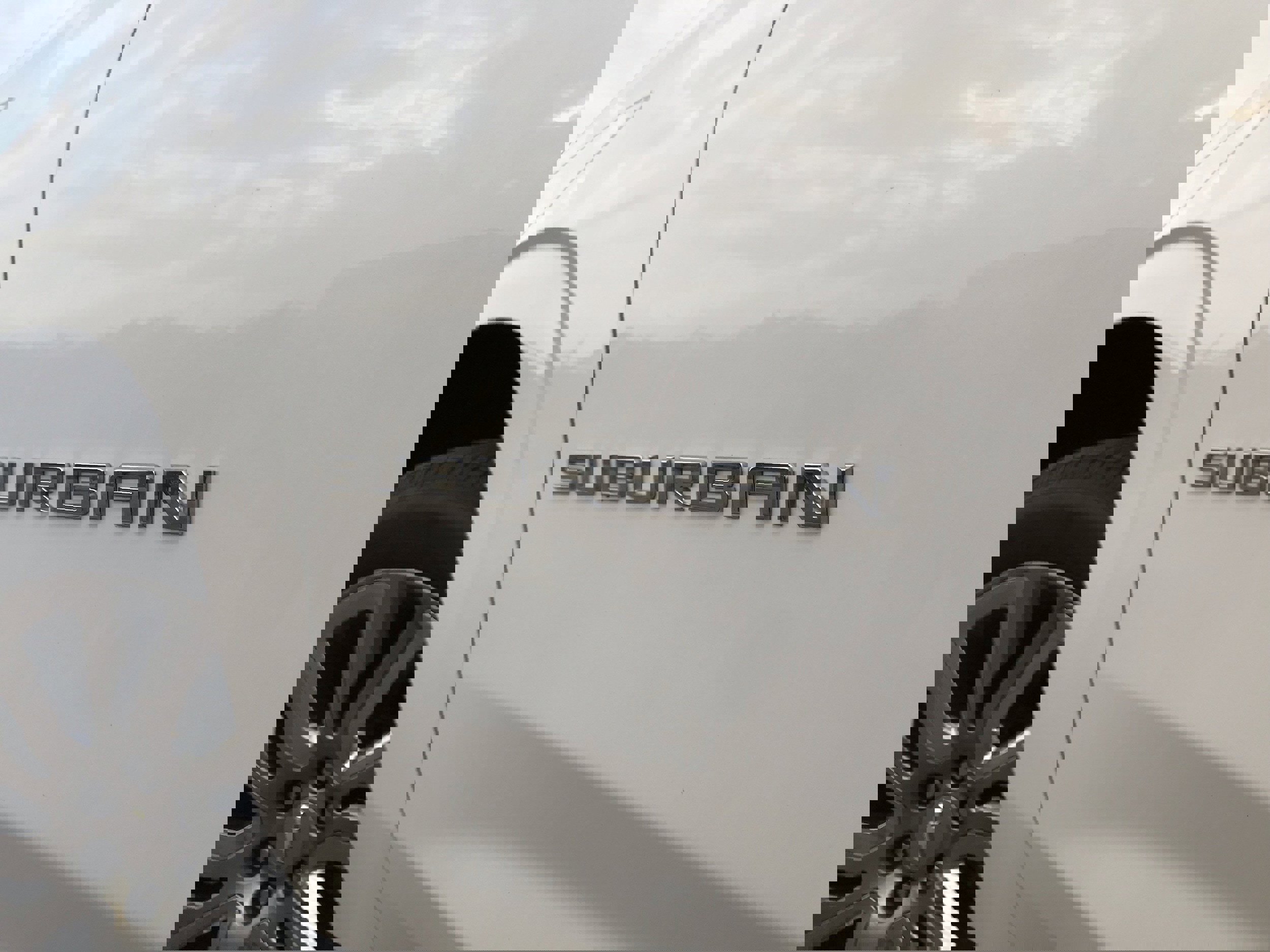 Used 2021 Chevrolet Suburban High Country w/ Premium Package image 10