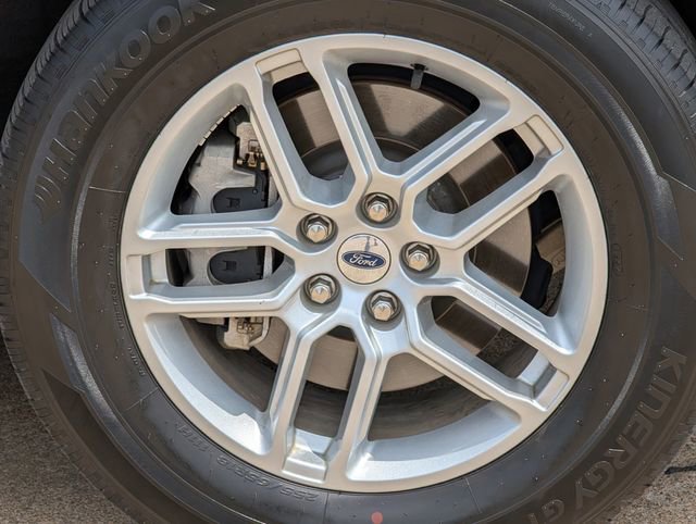 Used 2025 Ford Explorer Active w/ Active Comfort Package RWD image 11