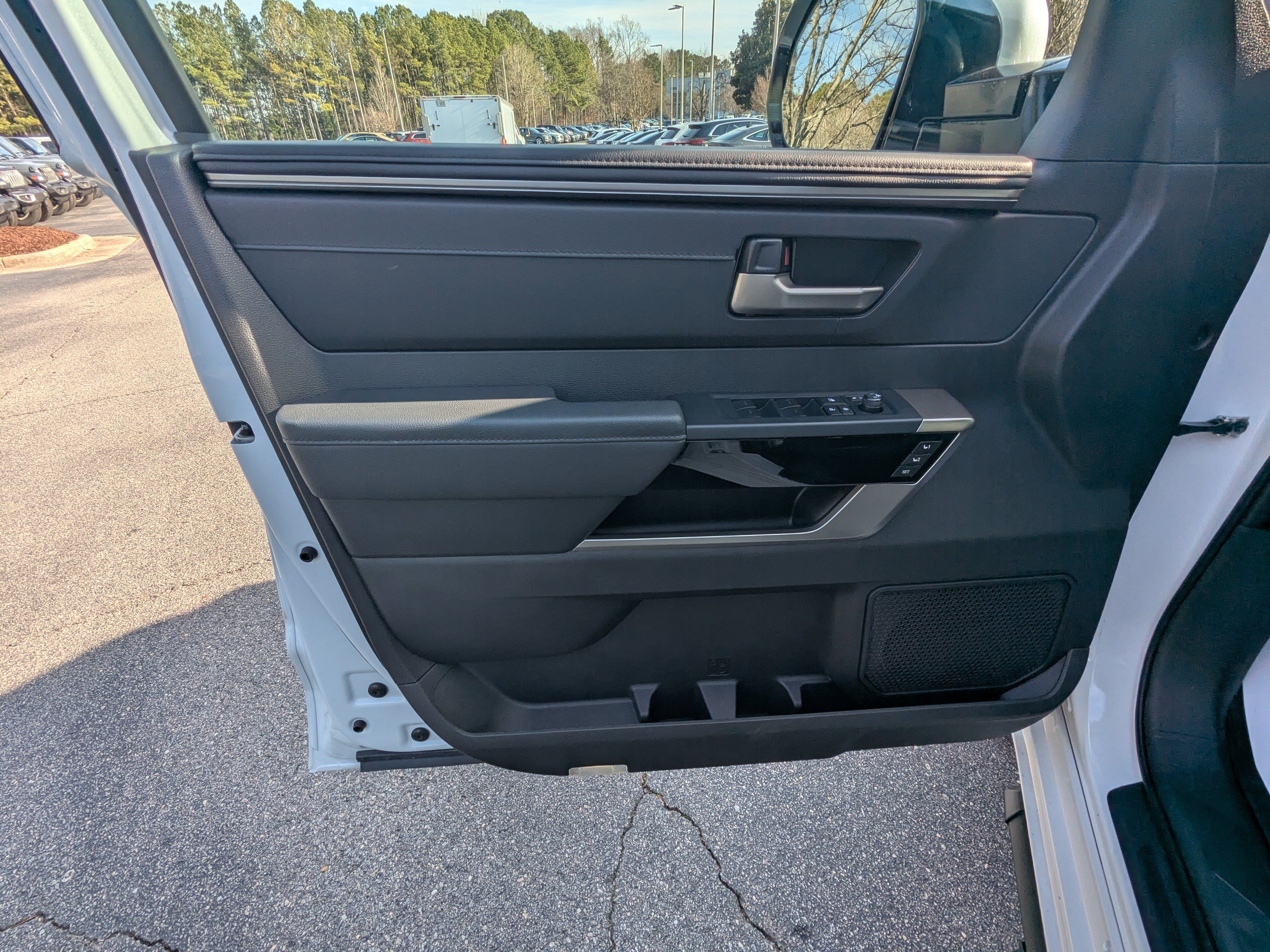 Used 2025 Toyota Tundra Limited image 13