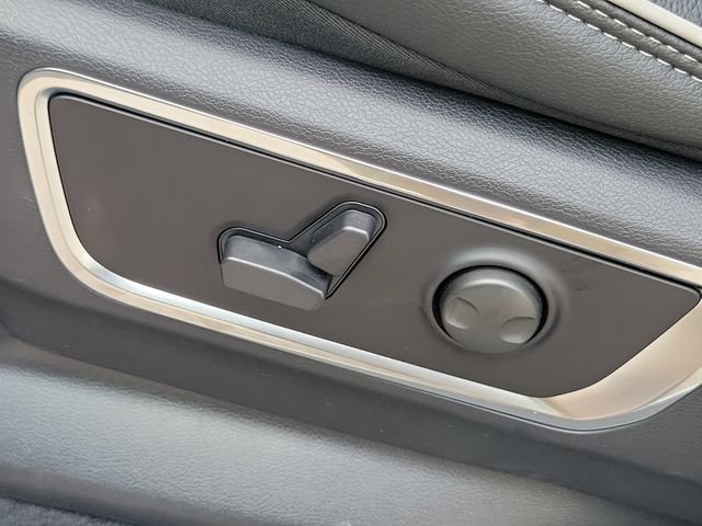 New 2026 RAM 1500 Laramie w/ Sport Appearance Package AWD/4WD image 17