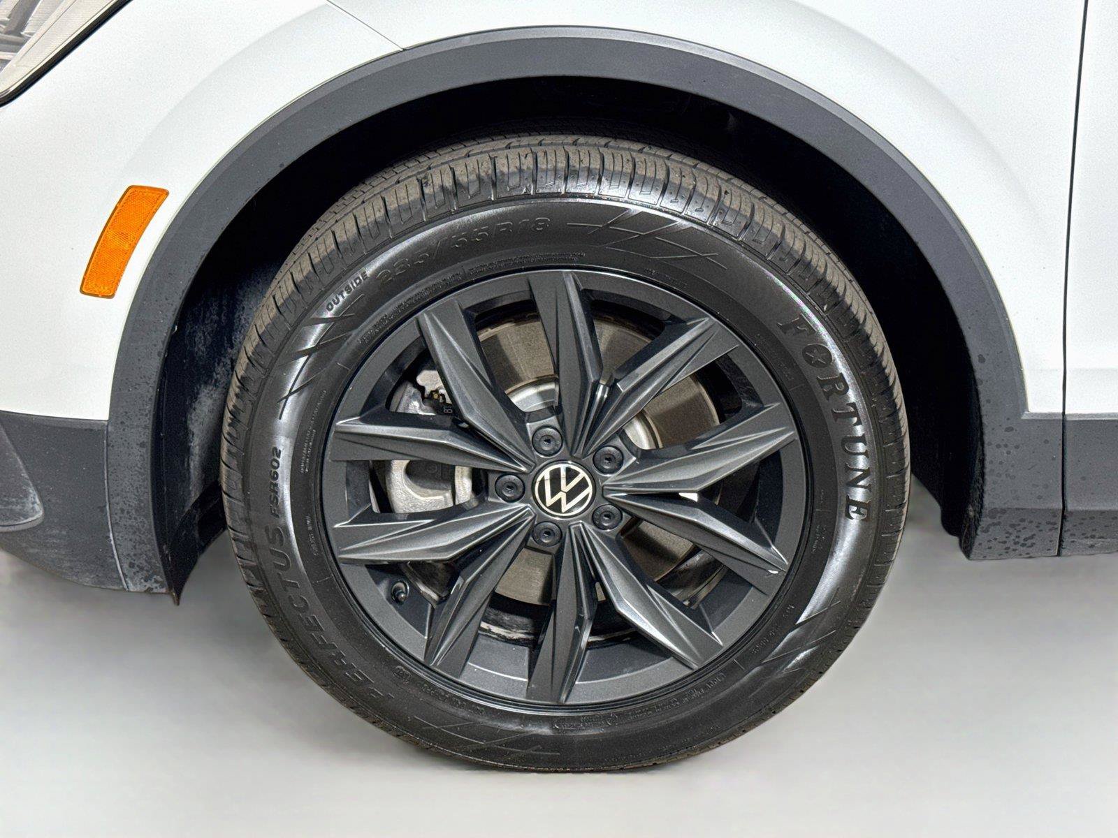 Used 2024 Volkswagen Tiguan SE FWD image 31