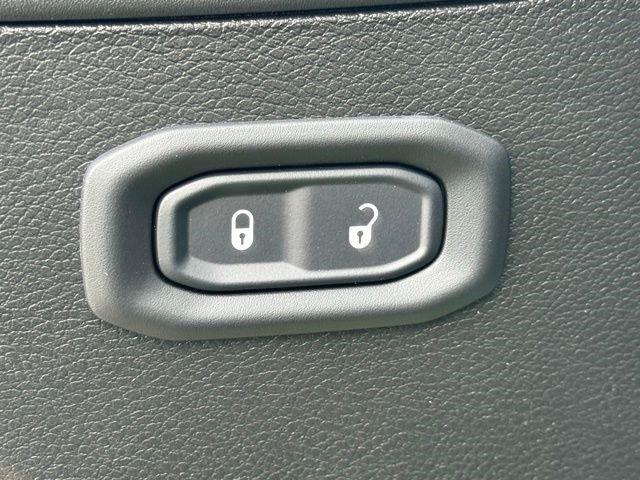 New 2026 Jeep Gladiator Sport AWD/4WD image 11