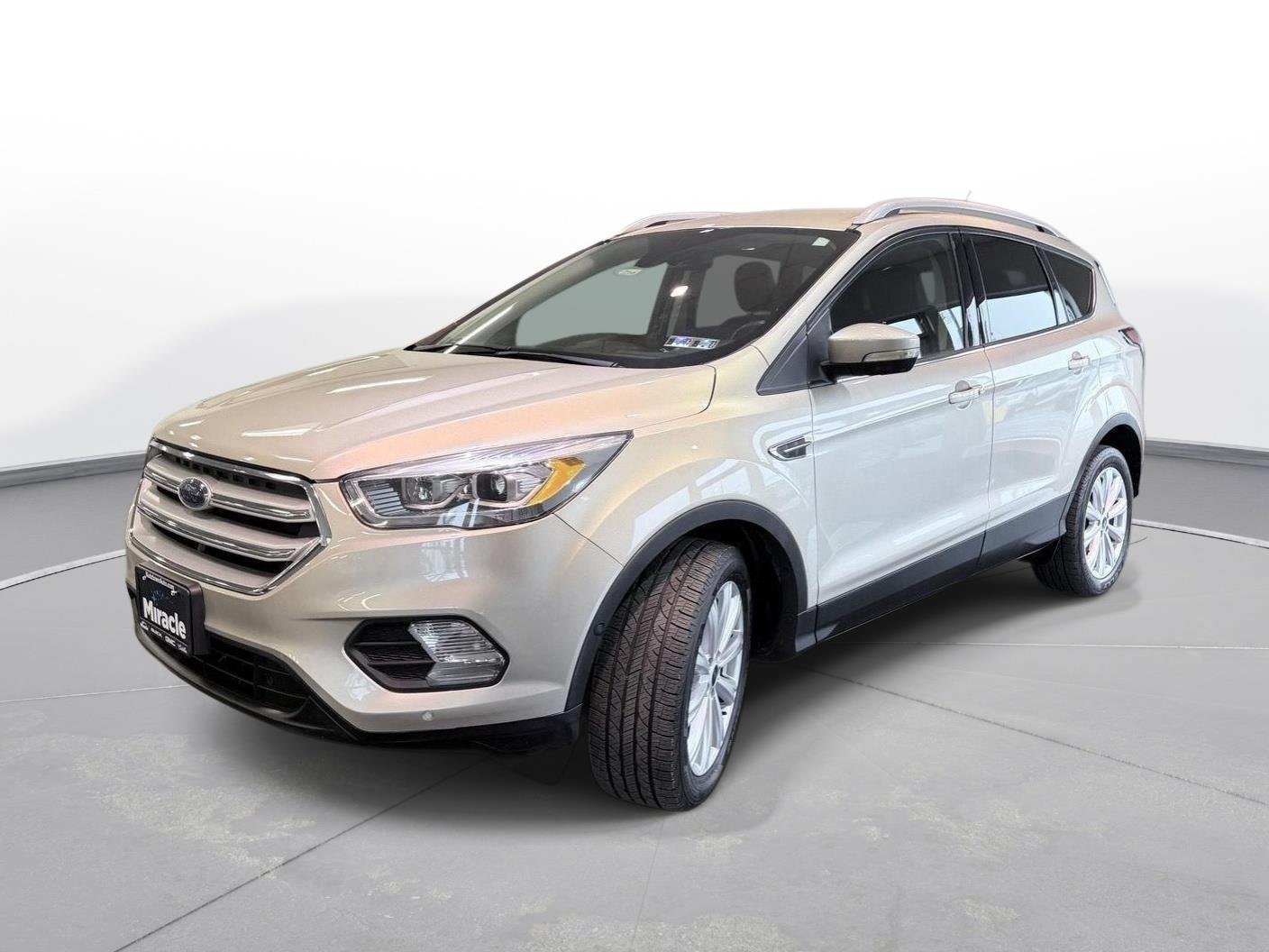 Used 2018 Ford Escape Titanium AWD/4WD image 2